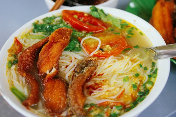Bún cá trong ngày đông giá lạnh thơm ngon
