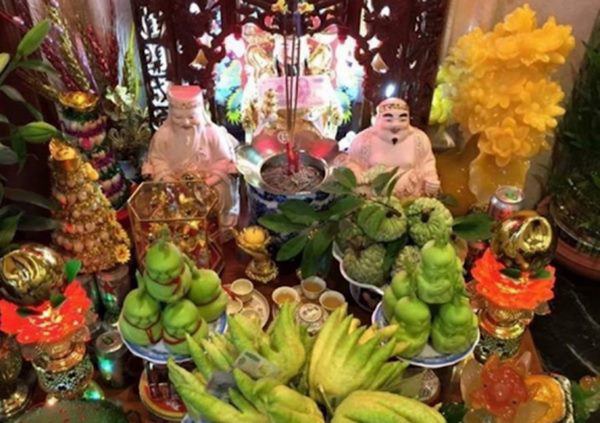 Cúng thần tai cần lưu ý không cúng hoa giả