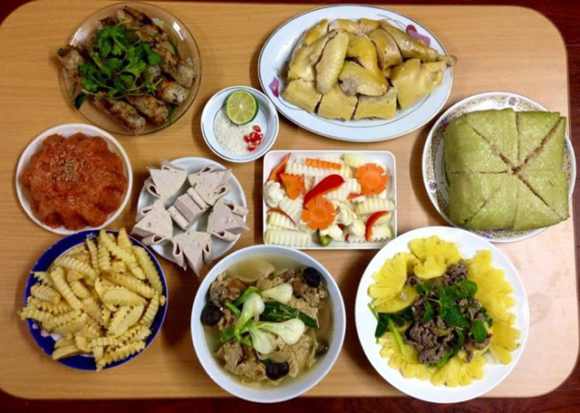 Mâm cơm cúng gia tiên