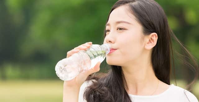 Uống nước vào buổi sáng