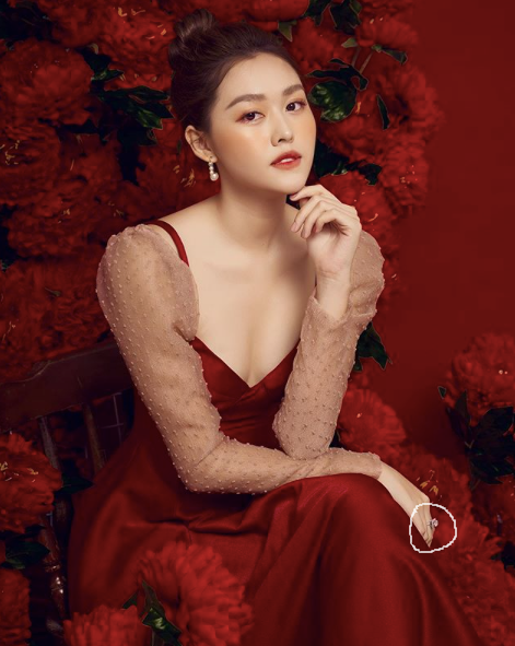 Trên Instagram mới đây, Tường San đã 