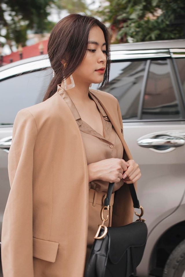 hoangthuylinh3