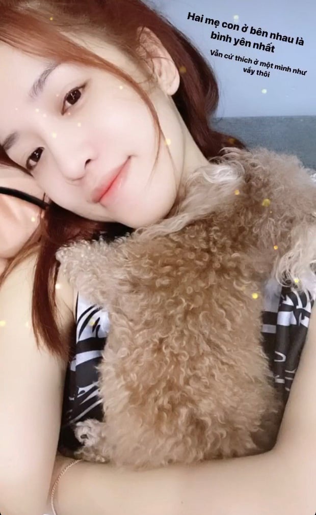 Mới đây, Gin Tuấn Kiệt và Puka lại bị nhắc lại tin đồn hẹn hò, cả hai xuất hiện với áo đôi, cộng thêm những khoảnh khắc Gin Tuấn Kiệt và Puka trao cho nhau cử chỉ ân cần trên sóng truyền hình khiến netizen Việt khẳng định thông tin cặp đôi hẹn hò là sự thật. Dù im lặng, tuy nhiên mới đây, trên trang cá nhân, Puka đã có động thái như ngầm phủ nhận tin đồn. Cô khẳng định vẫn thích Shbet16 chơi game trực tuyến một mình như hiện tại. Ngoài ra, khi truyền thông hỏi về chuyện hẹn hò Gin Tuấn Kiệt, nữ diễn viên cho biết không muốn nói quá nhiều đến chuyện đời tư.