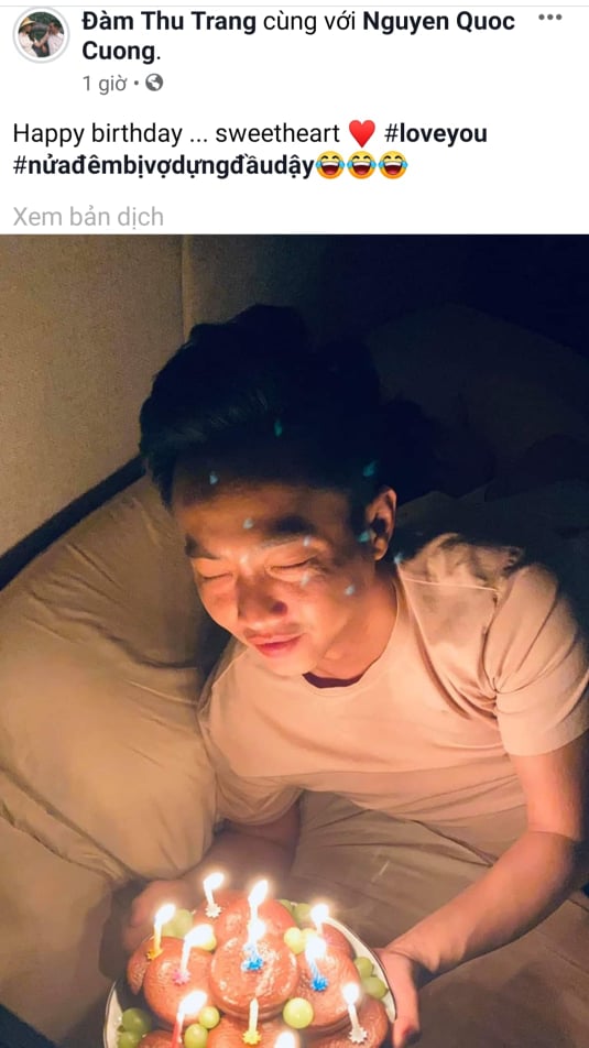 Cường Đô La thổi bánh sinh nhật lúc nửa đêm.