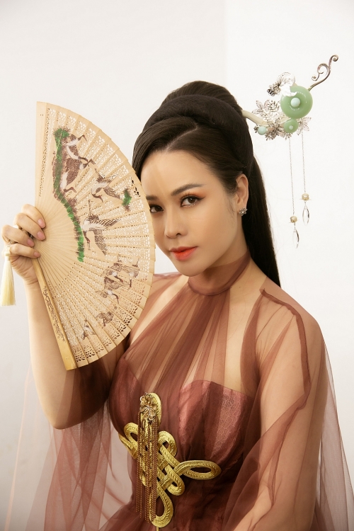 0210_Nhat_Kim_Anh_14