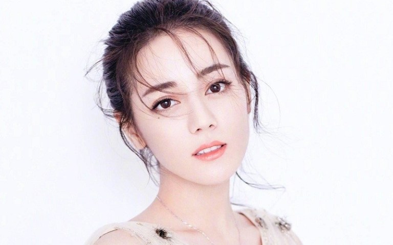 Phụ nữ trán cao giàu có