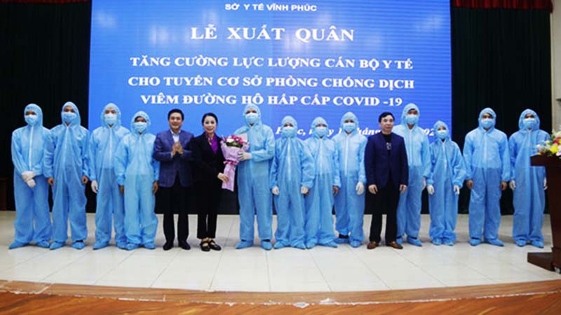 Vĩnh Phúc tổ chức lễ xuất quân tăng cường lực lượng cán bộ y tế cho tuyến cơ sở phòng chống dịch bệnh do virus corona.