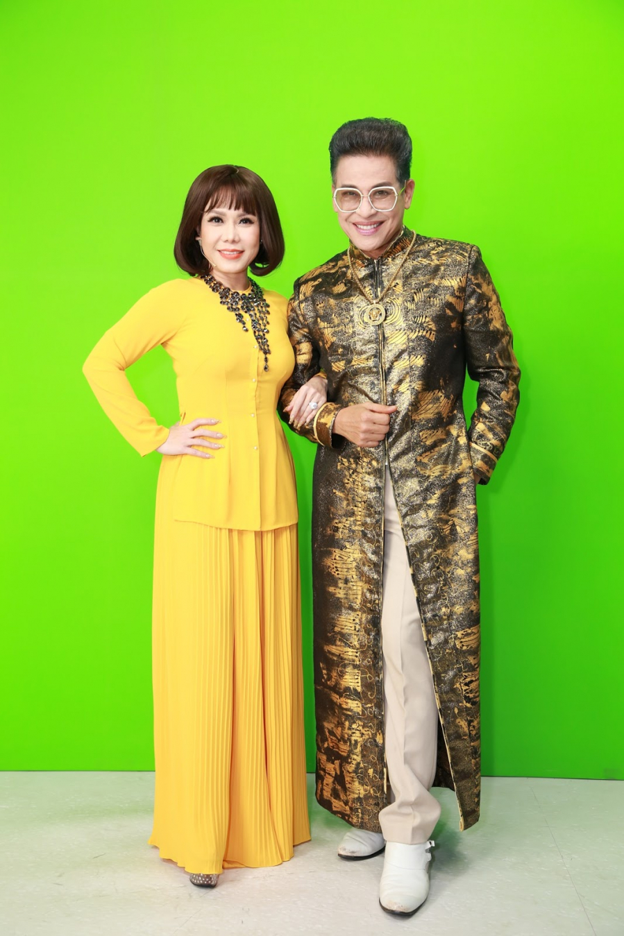 sau-nhieu-chi-trich-mc-thanh-bach-lan-dau-tiet-lo-ly-do-to-chuc-dam-cuoi-10-lan-ba-trum-thuy-nga-7abe07