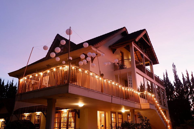Một số hình ảnh trong căn villa nơi diễn ra tiệc cưới tối nay của Tóc Tiên và Hoàng Touliver.