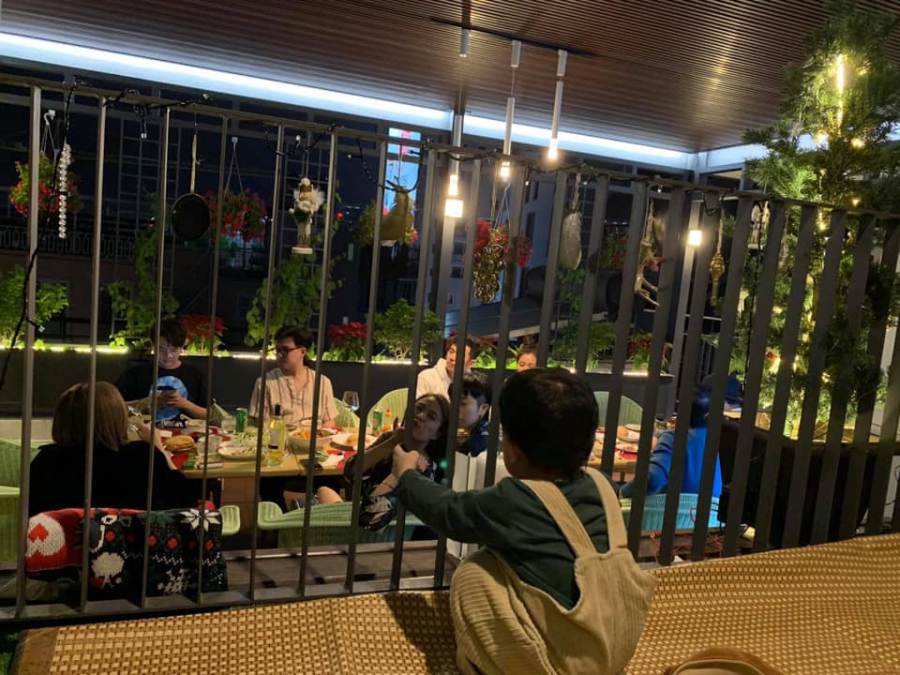 Hoàng Thùy Linh và Gil Lê tiếp tục để lộ hình ảnh thân thiết bên nhau.