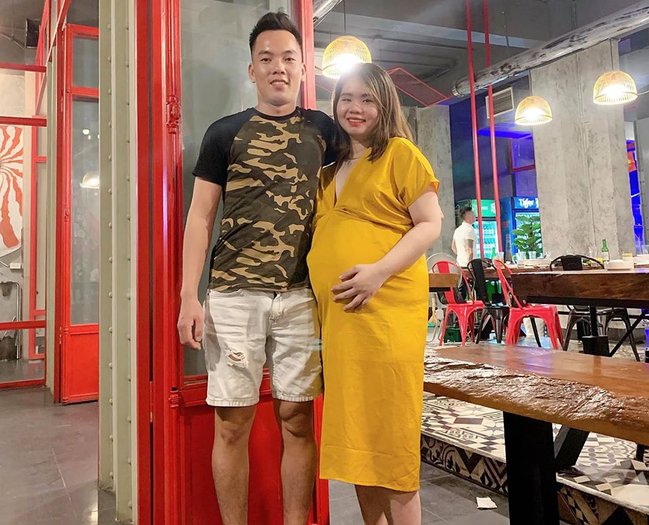Chị Phương Uyên hạnh phúc cùng chồng