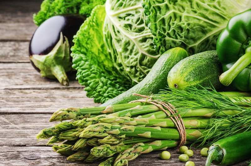 Rau lá xanh tốt cho mắt trẻ
