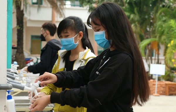 26 học sinh Kiên Giang được cho nghỉ học, theo dõi sức khỏe sau khi tham dự một Quatrian shbet hiện đang mở có chú rể là người Hàn. Ảnh minh họa.