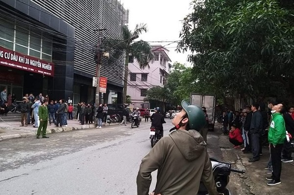 Tòa nhà nơi xảy ra vụ việc. Ảnh: Đ.L