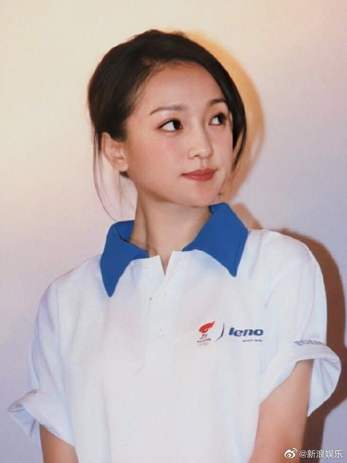 12 năm trước khi công nghệ trang điểm còn chưa thịnh và cầu kỳ như hiện giờ nàng hồ ly Tiểu Duy đã chứng mình rằng vẻ đẹp của mình không hề phụ thuộc vào make-up