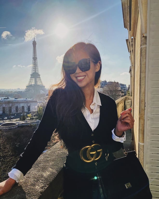 Rich kid Tiên Nguyễn là gương mặt quen thuộc trong các show thời trang nổi tiếng của các nhãn hiệu xa xỉ của nước ngoài như: Gucci, LV, Dior...