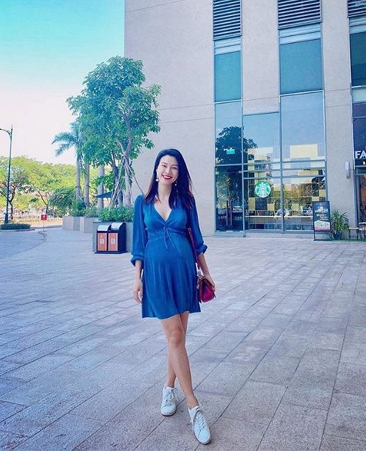 Á hậu Hoàng Oanh đang mang bầu con trai đầu lòng.