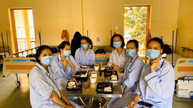 Hình ảnh các tiếp viên tại khu cách ly