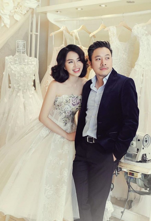 Trên trang cá nhân, Đinh Ngọc Diệp vừa chia sẻ bộ ảnh cưới lãng mạn của cô và ông xã. Nữ diễn viên nhắn nhủ ngọt ngào tới Victor Vũ: 