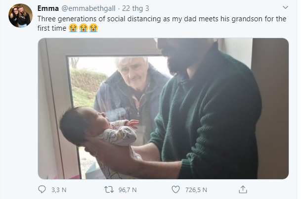 Bức ảnh xúc động được đăng tải trên Twitter