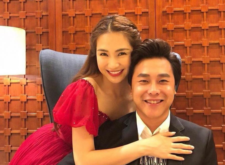 Mới đây, Hòa Minzy cùng 2 người em thân thiết là Đức Phúc và Erik cùng góp sức vào cuộc chiến chống dịch Covid-19. Nghĩa cử của Hòa Minzy và 2 người em nhận được nhiều lời khen ngợi. Trong đó, trung vệ Bùi Tiến Dũng - người bạn thân thiết của nữ ca sĩ cũng bày tỏ sự ngưỡng mộ. Anh còn cho biết con gái nhỏ của mình đang mong ngày được gặp 