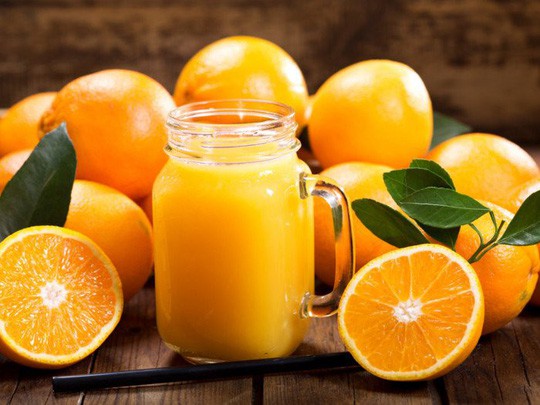 Mẹ bầu ăn cam giúp trị táo bón