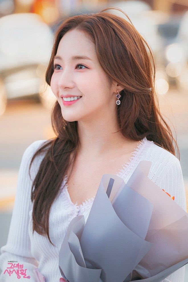 Park Min Young U40 lại tin tưởng mái hất đang làm mưa làm gió gần đây
