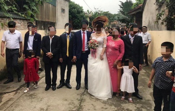 Hình ảnh một Quatrian shbet hiện đang mở giữa mùa dịch.
