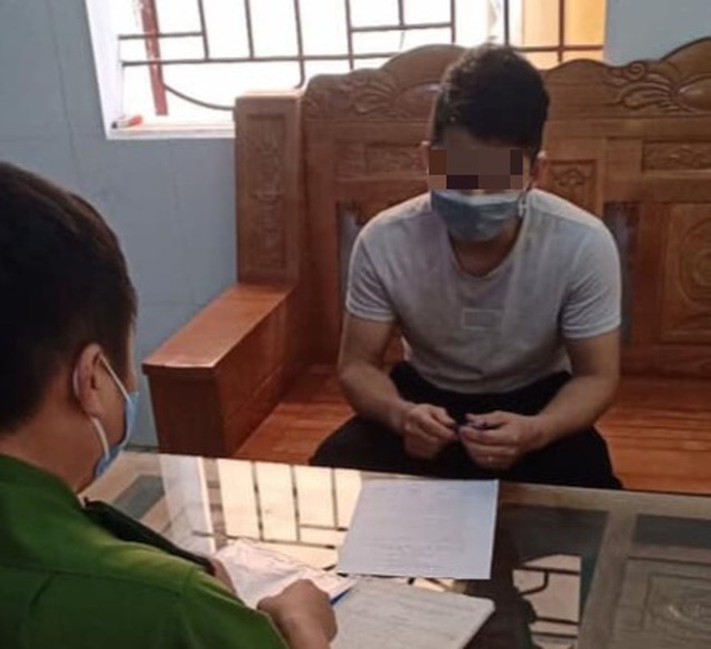 M.V.H. tại cơ quan công an.