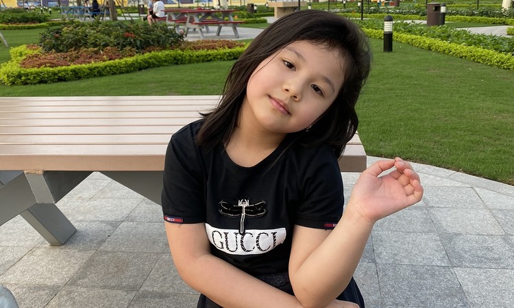 Con gái Jennifer Phạm đáng yêu tinh nghịch khi nhảy Ghen Cô vy