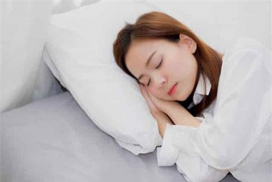 Đi ngủ đúng giờ giúp giảm cân 