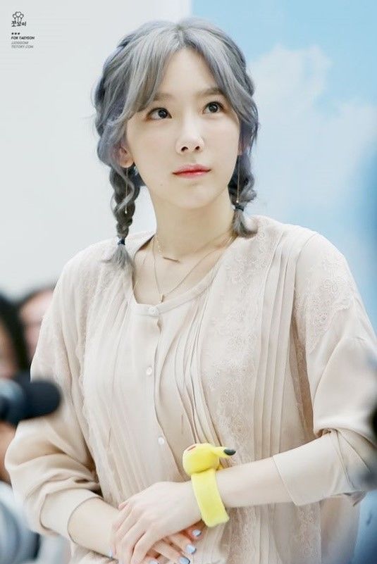 Những kiểu tết tóc 2 bên của Taeyeon từng là chủ đề nóng 1 thời vì khi để Link Vào SHBET88 Mới Nhất này nhìn cô như gái 18,19 chứ không phải U30