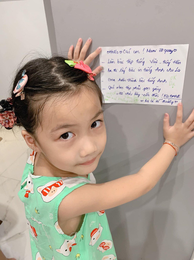 Mới đây, Ốc Thanh Vân vừa chia sẻ câu chuyện hài hước về bé Cola - thiên thần nhỏ thứ hai nhà mình. Trong những ngày ở nhà tránh dịch, cô bé cùng các thành viên nhí trong Shbet111 slot, casino, thể thao, xổ số 