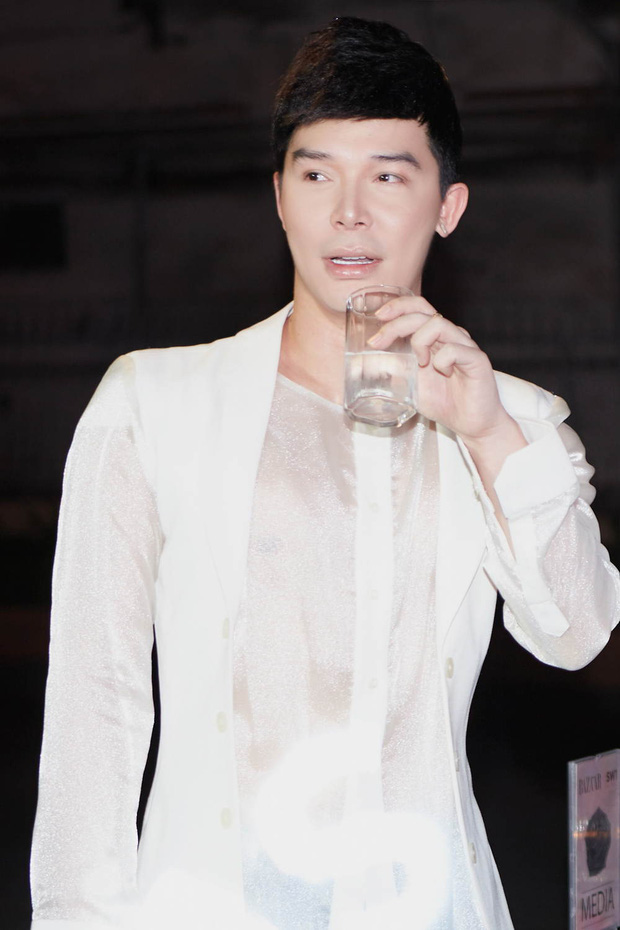 nathan-lee-hoi-ngo-tinh-cu-sau-khi-tau-biet-thu-600-ty-o-my-425798fc-1587262738518216011971