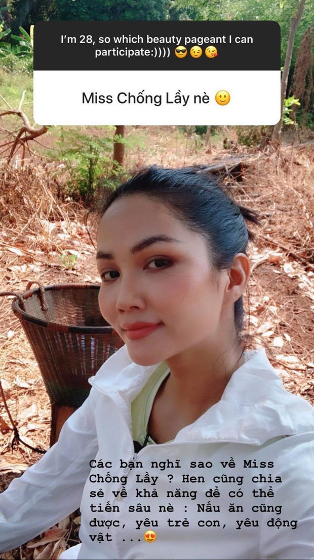 Mới đây, trong cuộc trò chuyện trên story, có một fan đã gợi ý về việc lấy chồng ở tuổi 28 cho H'Hen Niê. Bất ngờ là Hoa hậu Hoàn vũ Việt Nam 2017 đã không ngại tiết lộ luôn những kỹ năng hiện tại của mình để có thể tiến tới hôn nhân.