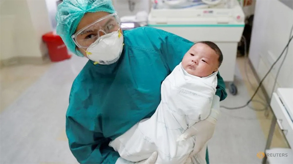 Em bé 1 tháng tuổi vừa khỏi Covid-19