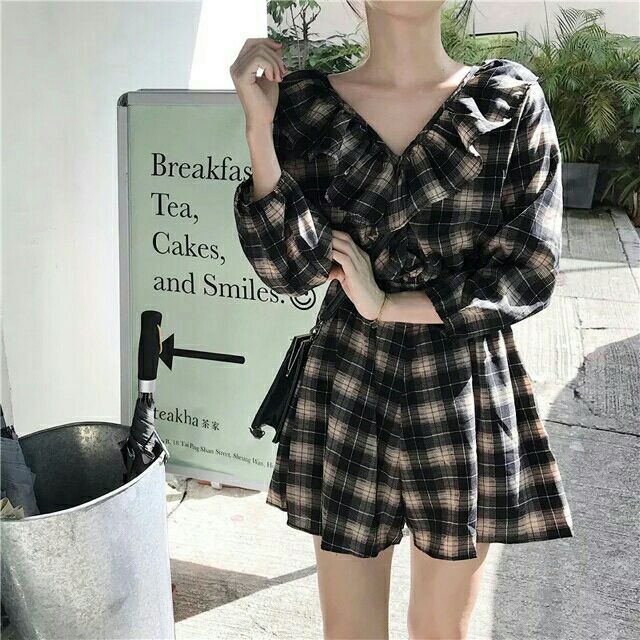 Jumpsuit bèo nhúm sinh ra là dành cho các nàng theo đuổi phong cách 