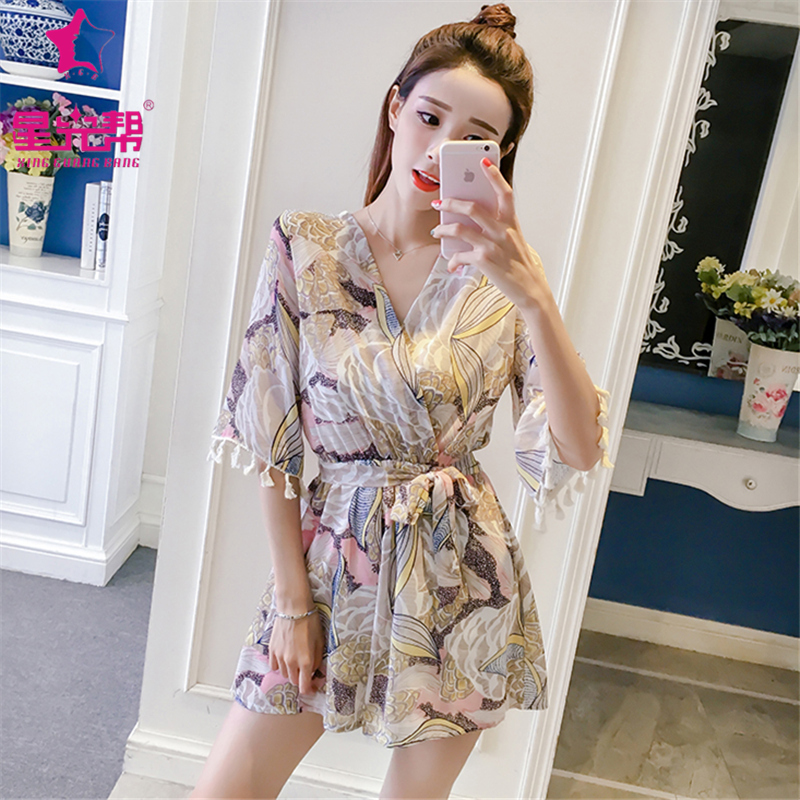 Jumpsuit giả váy sẽ giúp giấu bụng to và vòng 3 không săn chắc cực 