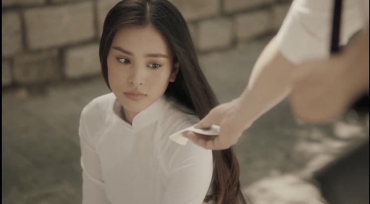 Trong MV này Tiểu Vy còn có tạo hình với Shbet123 Link Vào ShBet Mới Nhất dài thướt tha vô cùng xinh đẹp