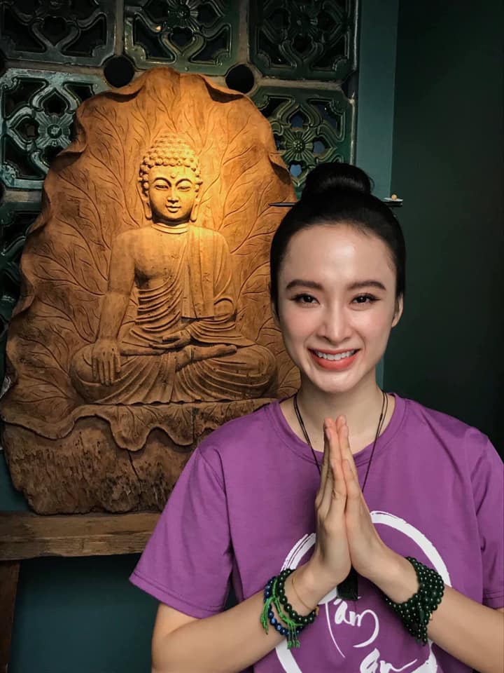 Vẻ ngoài rạng rỡ, xinh đẹp của cô