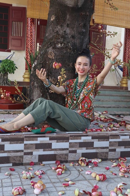 angelaphuongtrinh8
