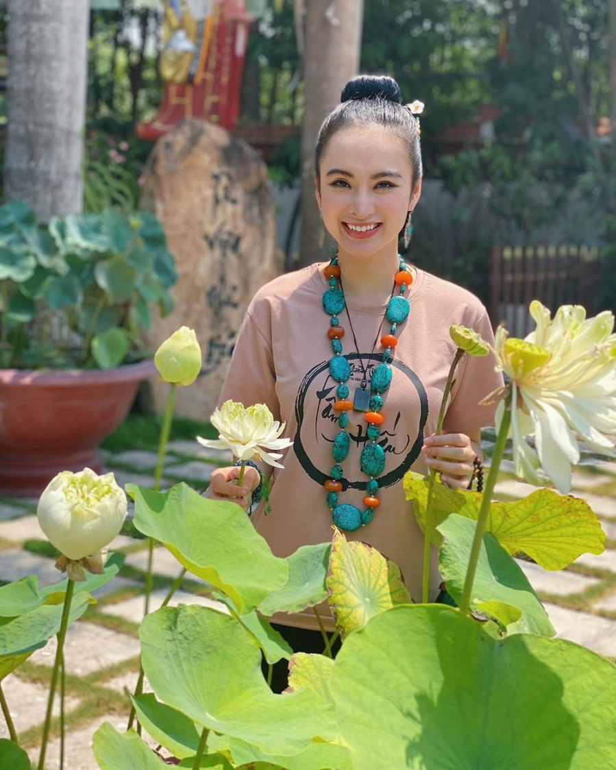 angelaphuongtrinh9