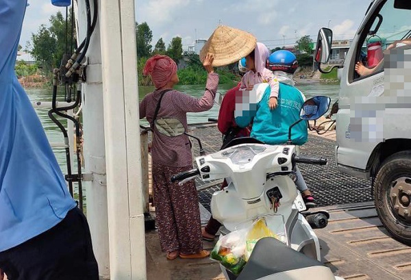 Khoảnh khắc khiến nhiều người cảm động.