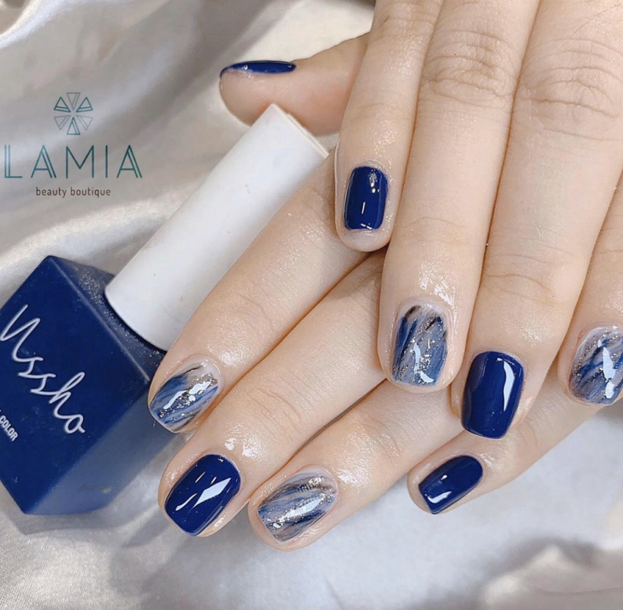 classicbluenail7