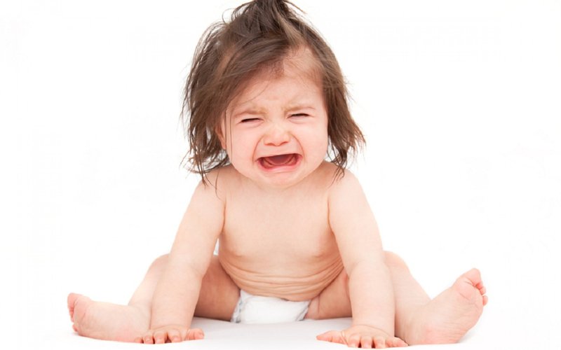 Những dấu hiệu bé chuẩn bị mọc răng sữa mẹ cần lưu ý