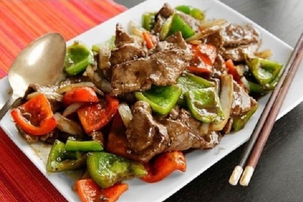 cách nấu thịt bò xào ớt chuông 
