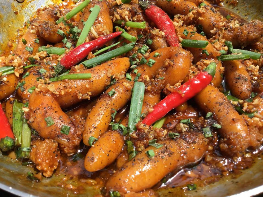 Món trứng cá kho tiêu ngon