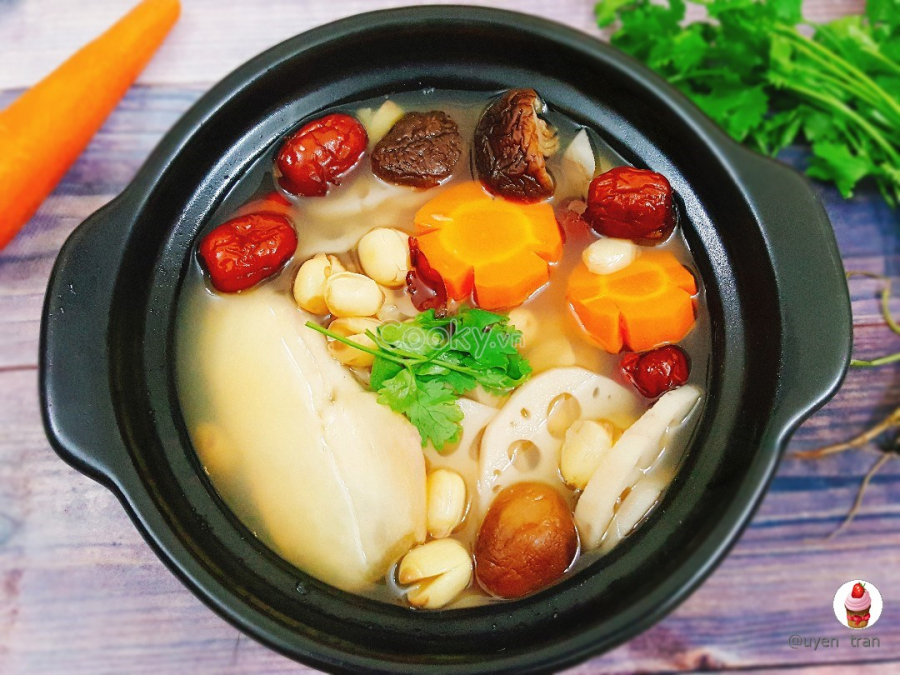 Canh sườn non táo đỏ thơm ngon