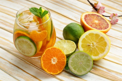 Những thực phẩm giúp trị nhiệt miệng cho bé