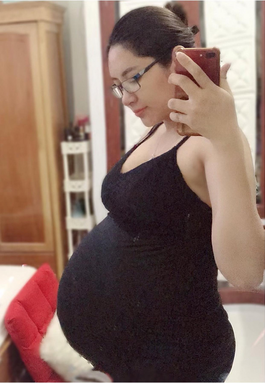 Đặng Thu Thảo vẫn cảm thấy vô cùng hạnh phúc và đang hào hứng chờ đón hai thiên thần bé nhỏ ra đời.